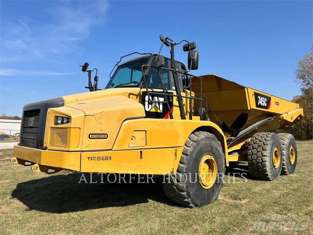 CAT 745C Belden kirma kaya kamyonu