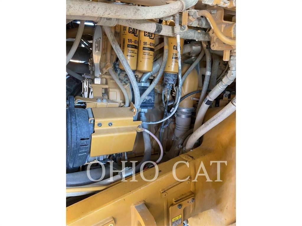 CAT 770G Belden kirma kaya kamyonu