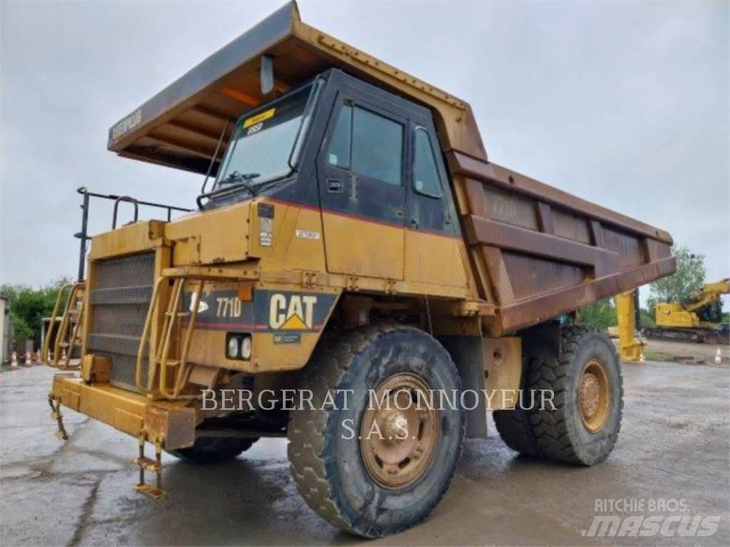 CAT 771D Belden kirma kaya kamyonu