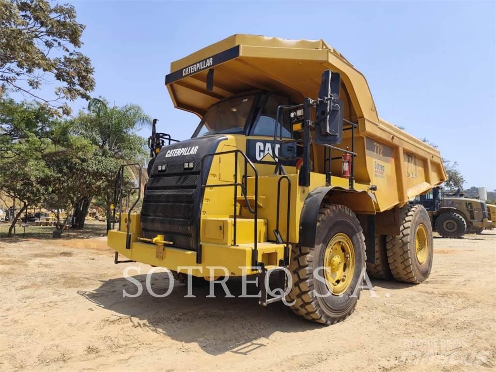 CAT 772 Belden kirma kaya kamyonu