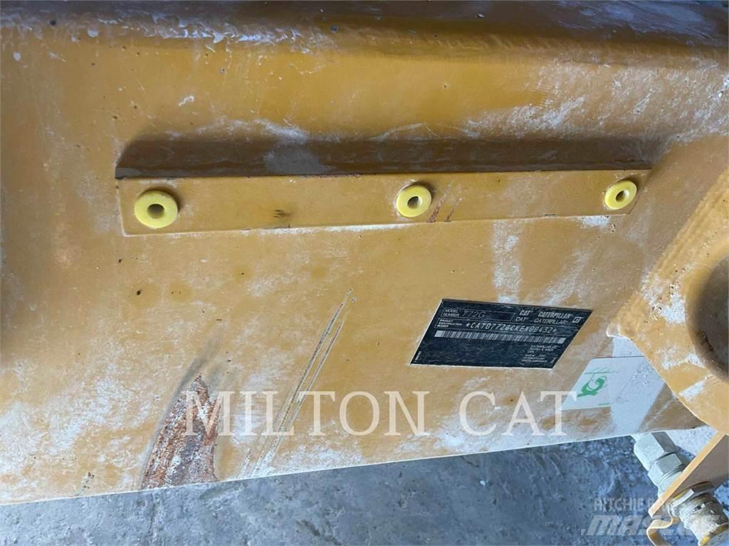 CAT 772G Belden kirma kaya kamyonu