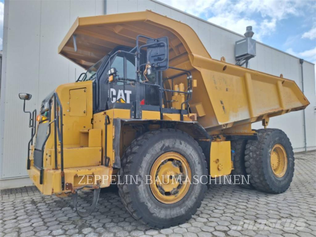 CAT 772G Belden kirma kaya kamyonu