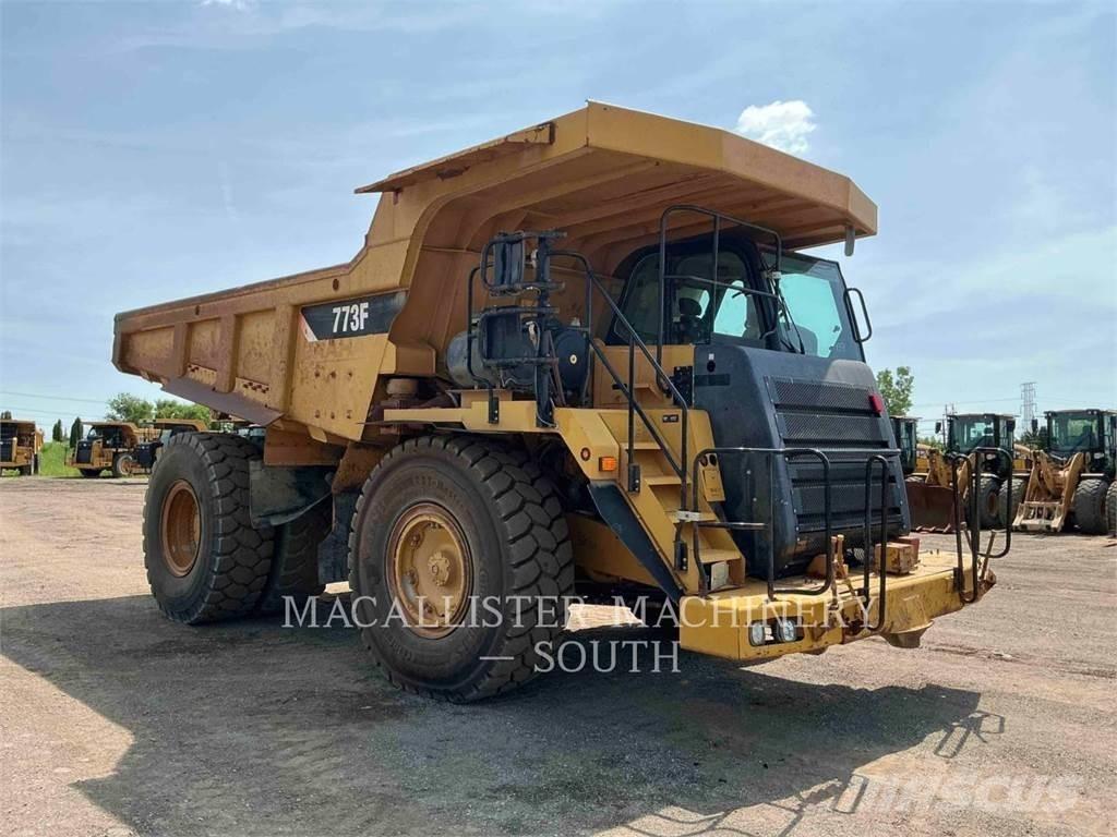 CAT 773F Belden kirma kaya kamyonu
