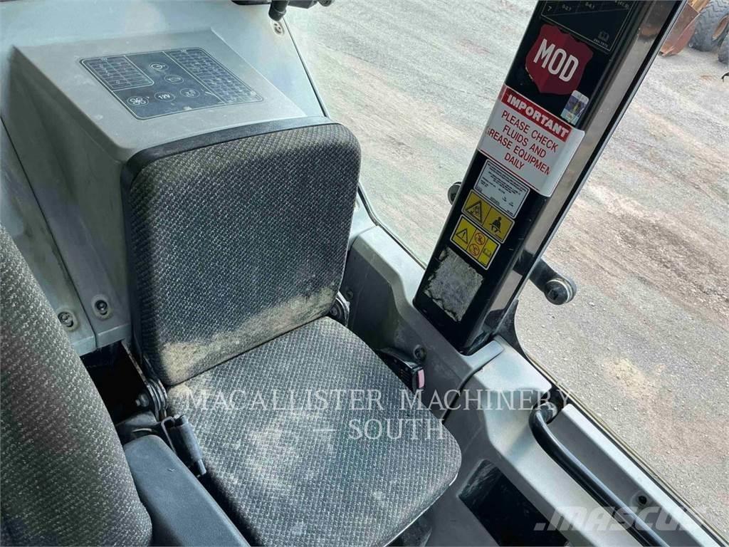 CAT 773F Belden kirma kaya kamyonu