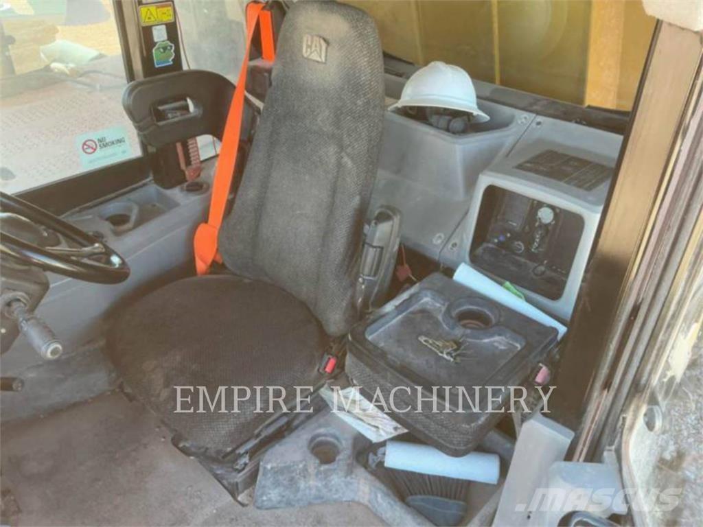 CAT 773F Belden kirma kaya kamyonu