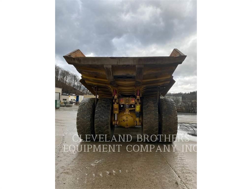CAT 773G Belden kirma kaya kamyonu