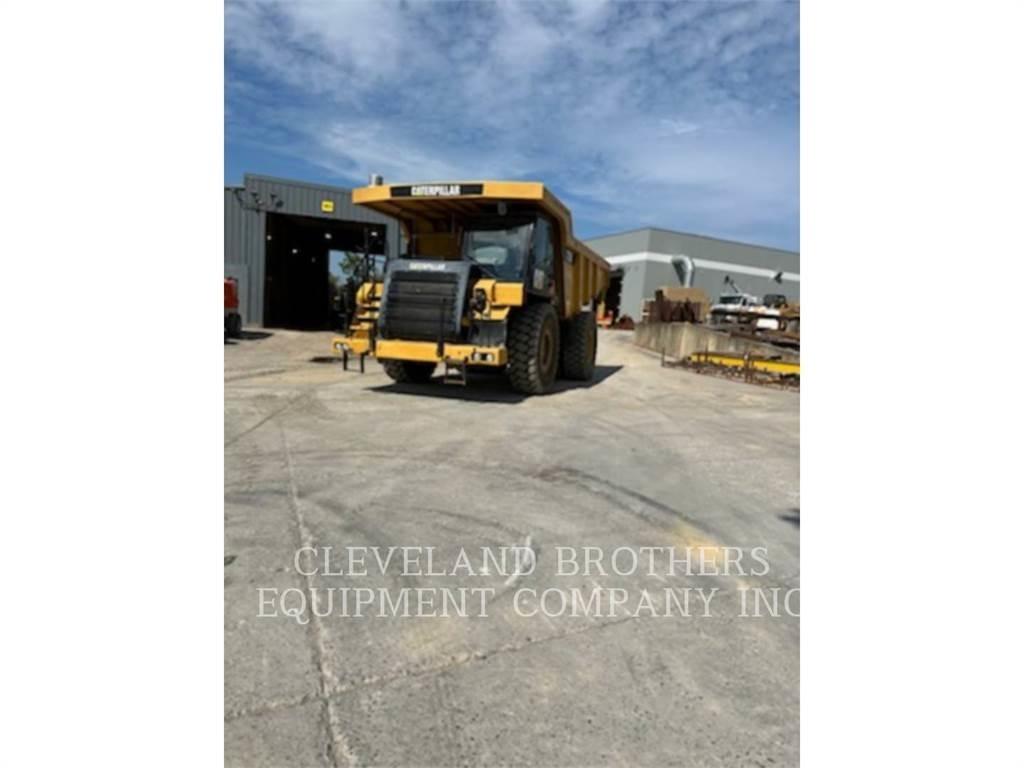 CAT 775F Belden kirma kaya kamyonu