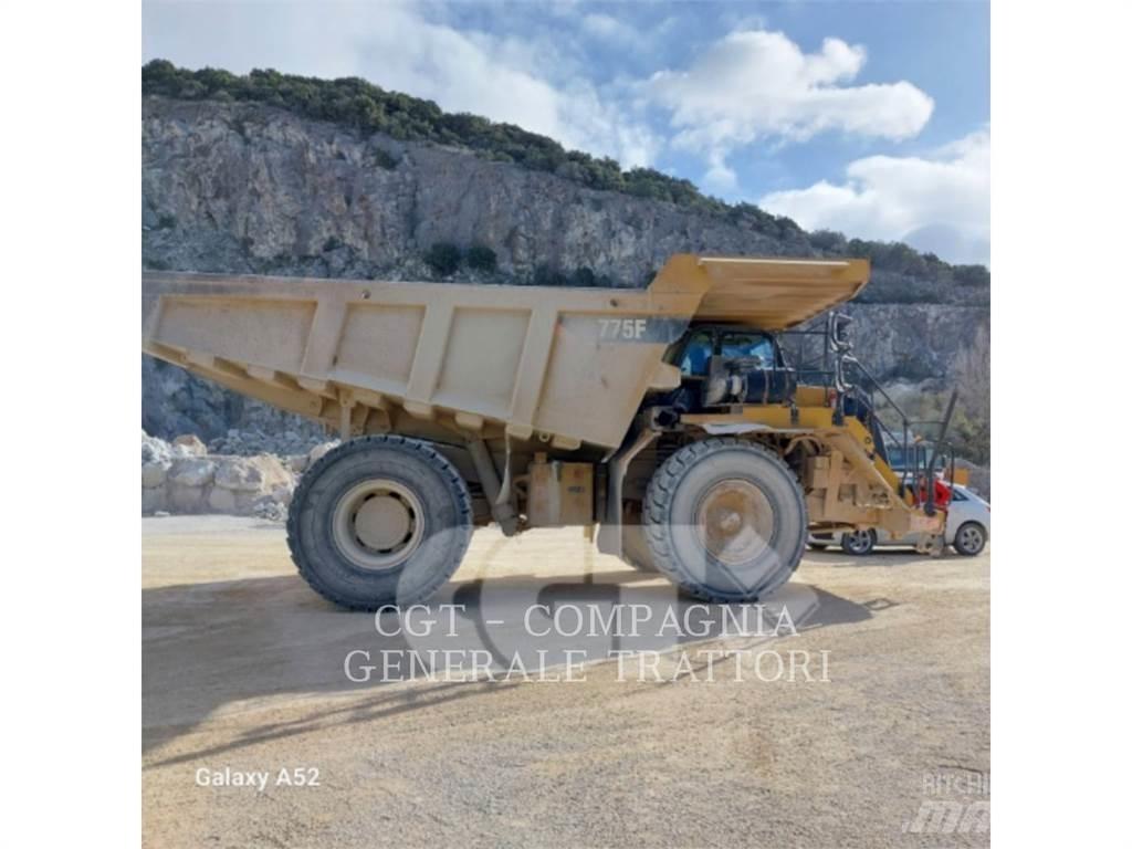 CAT 775F Belden kirma kaya kamyonu