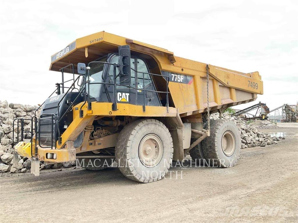 CAT 775F Belden kirma kaya kamyonu