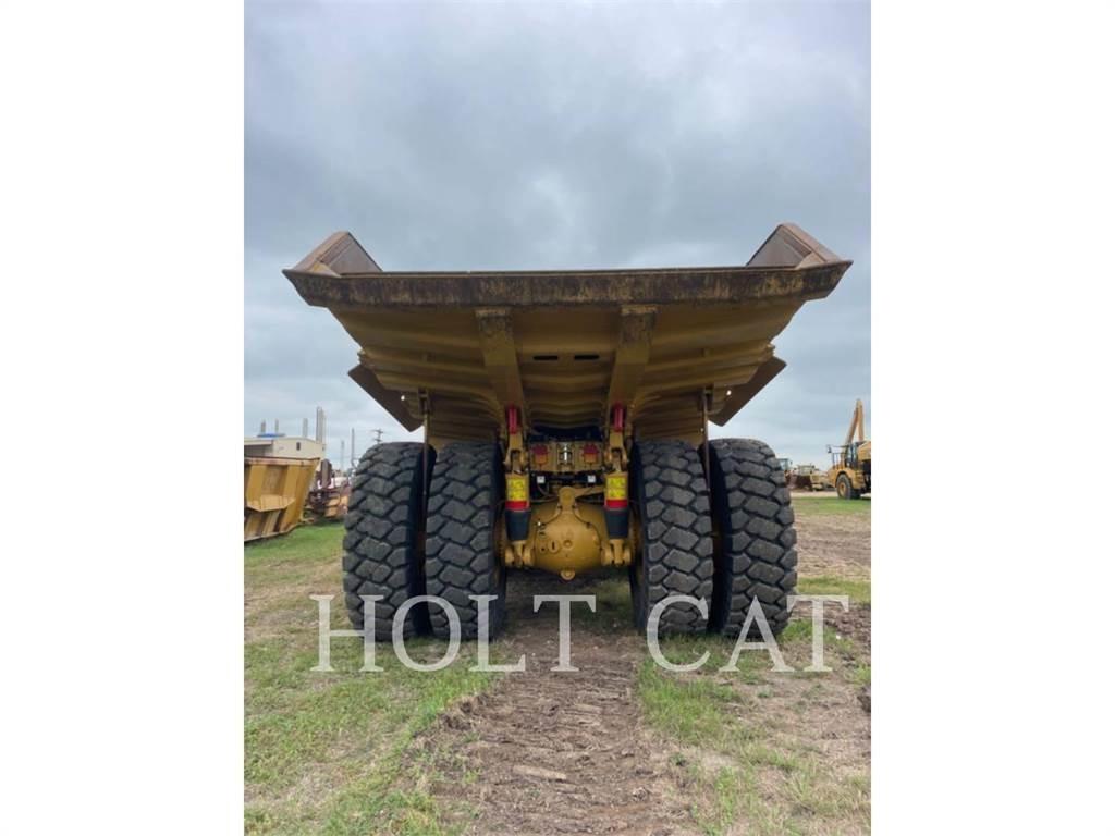CAT 775G Belden kirma kaya kamyonu