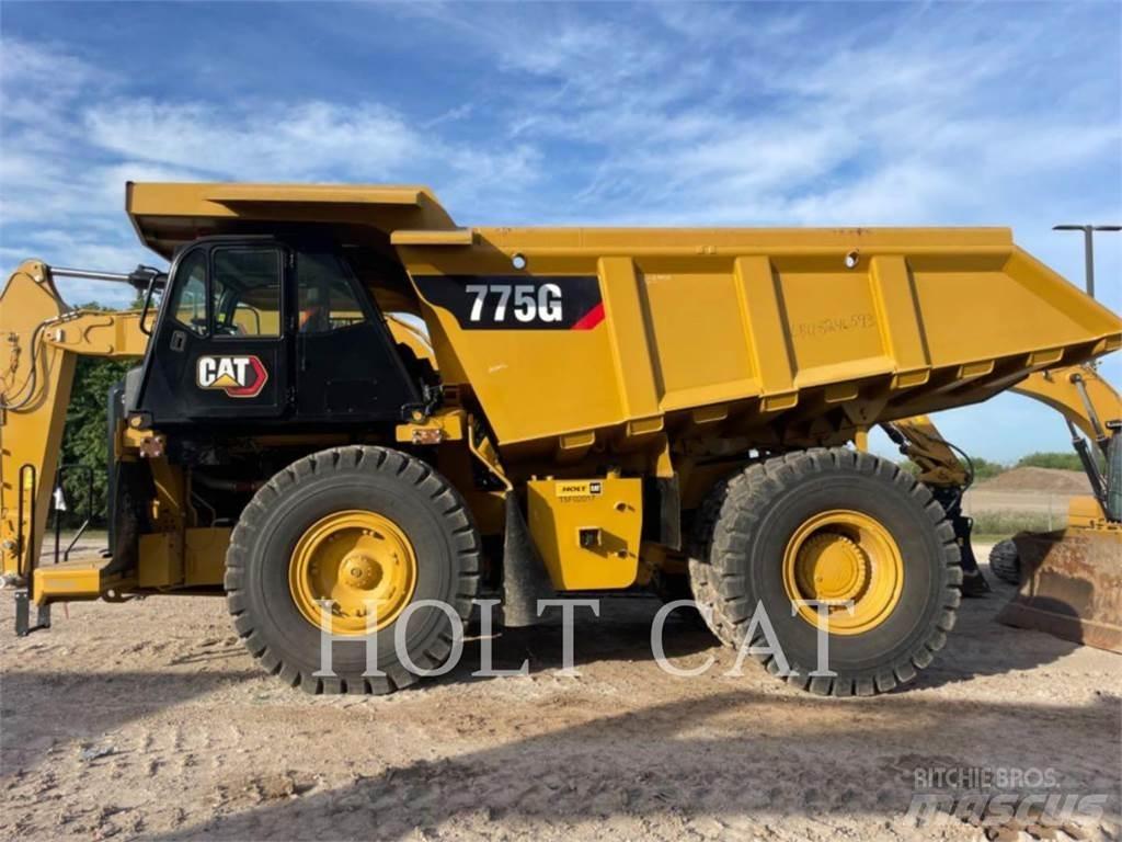 CAT 775G Belden kirma kaya kamyonu