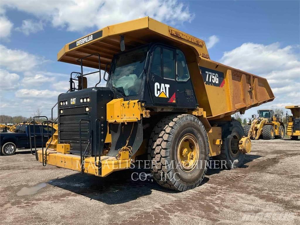 CAT 775G Belden kirma kaya kamyonu