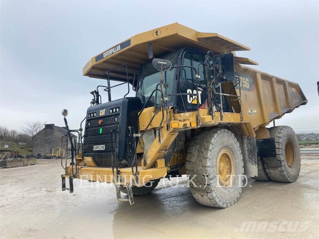 CAT 775G Belden kirma kaya kamyonu