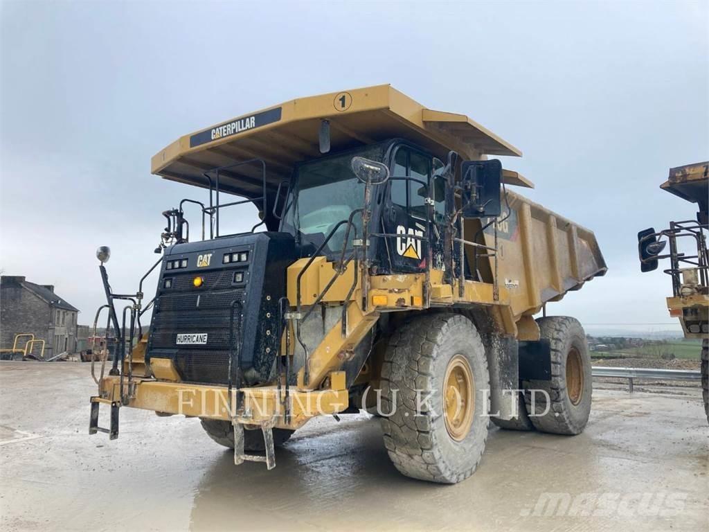 CAT 775G Belden kirma kaya kamyonu