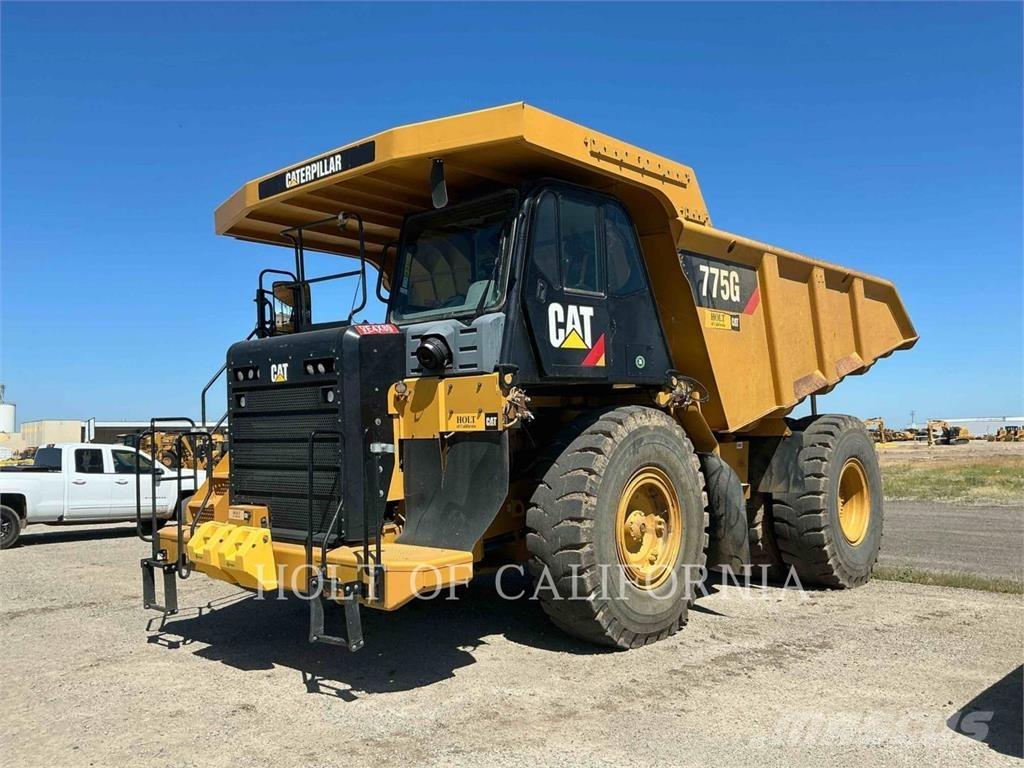 CAT 775G Belden kirma kaya kamyonu