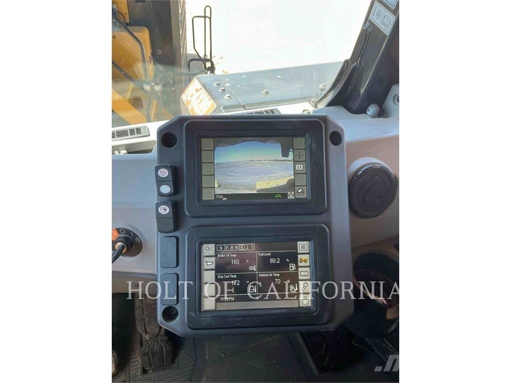 CAT 775G Belden kirma kaya kamyonu