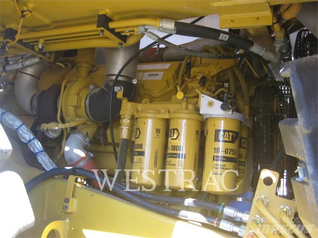 CAT 775GLRC Belden kirma kaya kamyonu