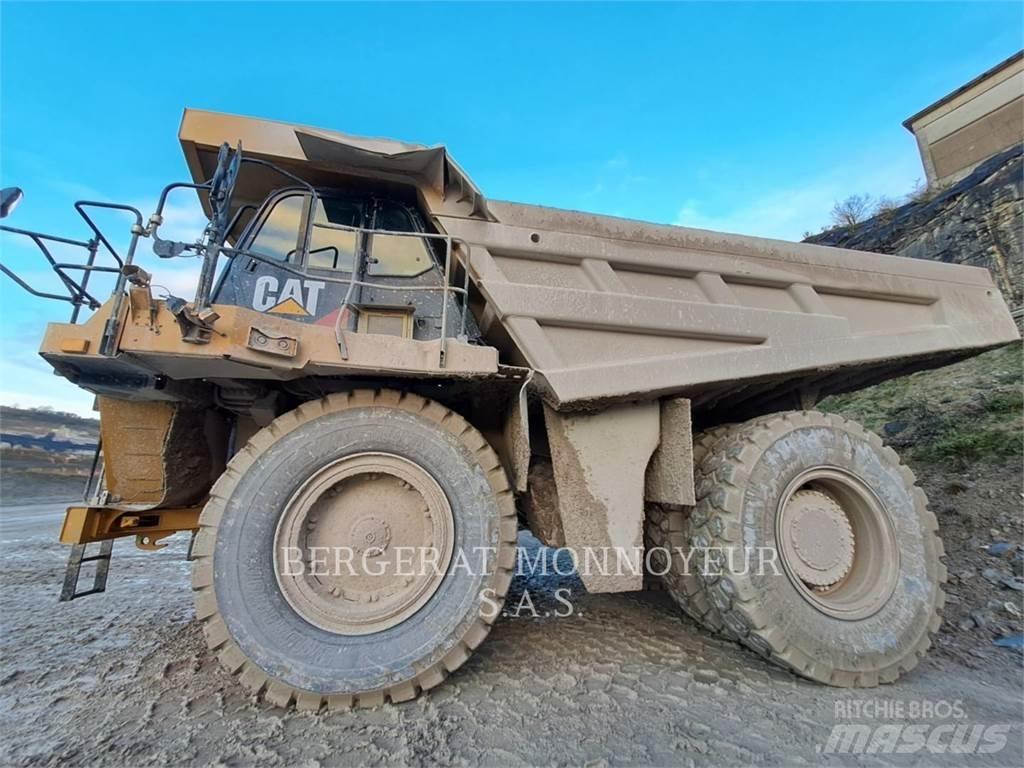 CAT 777G Belden kirma kaya kamyonu