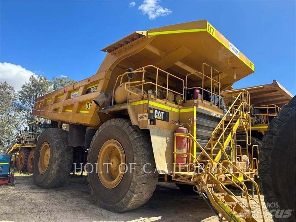 CAT 785D Belden kirma kaya kamyonu