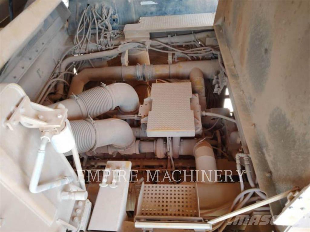 CAT 789D Belden kirma kaya kamyonu