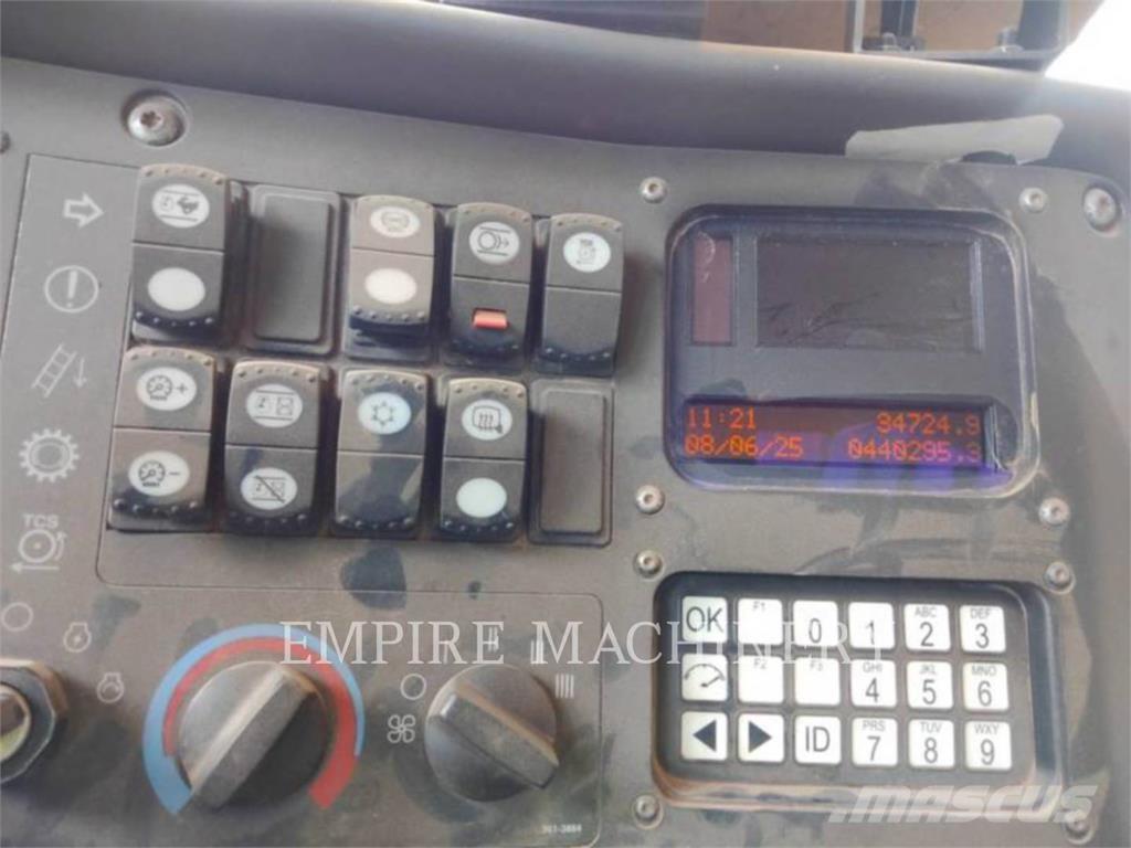 CAT 789D Belden kirma kaya kamyonu