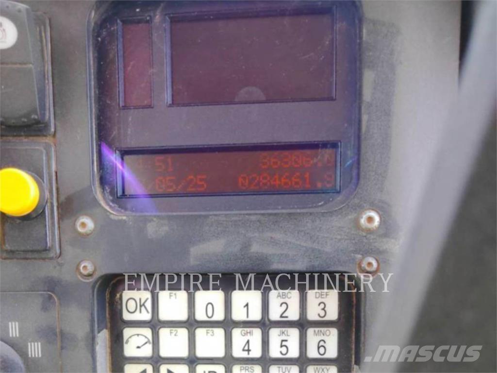 CAT 789D Belden kirma kaya kamyonu