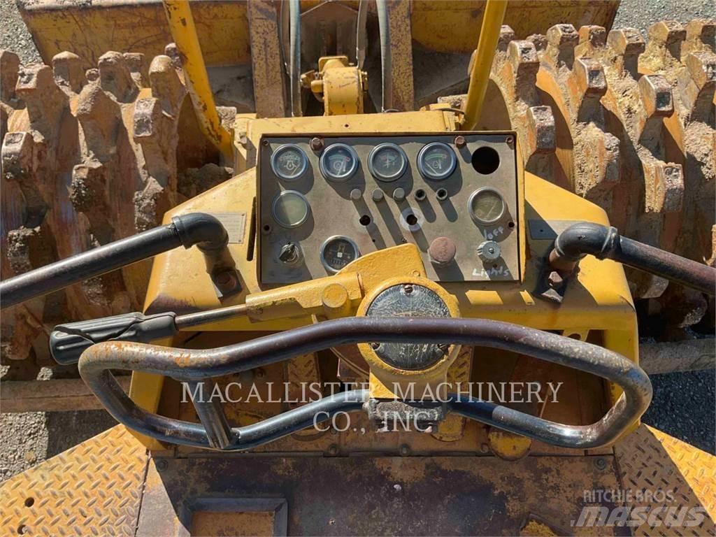 CAT 815 Zemin sıkıştırma makineleri