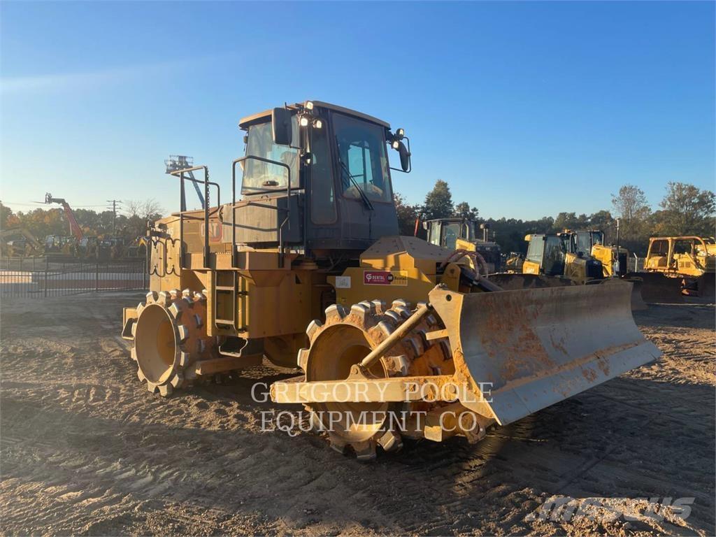 CAT 815-11 Zemin sıkıştırma makineleri