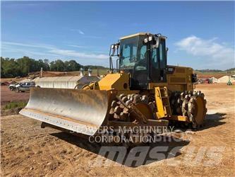 CAT 815F Zemin sıkıştırma makineleri