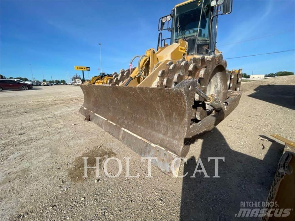 CAT 815F Zemin sıkıştırma makineleri