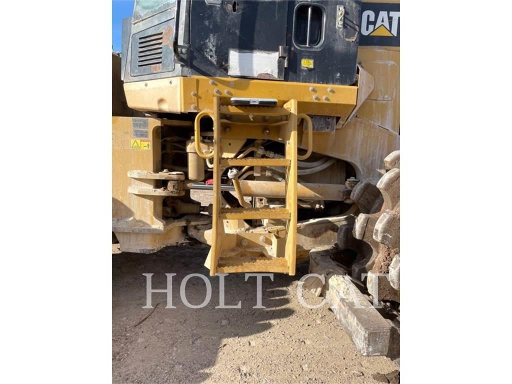 CAT 815F Zemin sıkıştırma makineleri