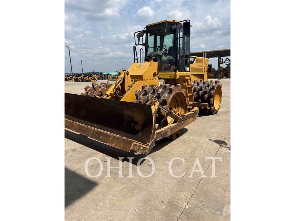 CAT 815F2 Zemin sıkıştırma makineleri