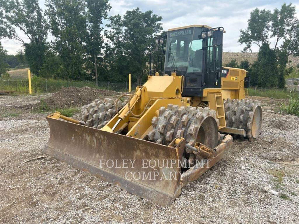 CAT 815F2 Zemin sıkıştırma makineleri