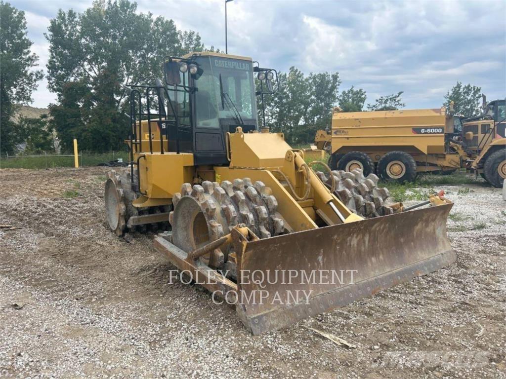 CAT 815F2 Zemin sıkıştırma makineleri