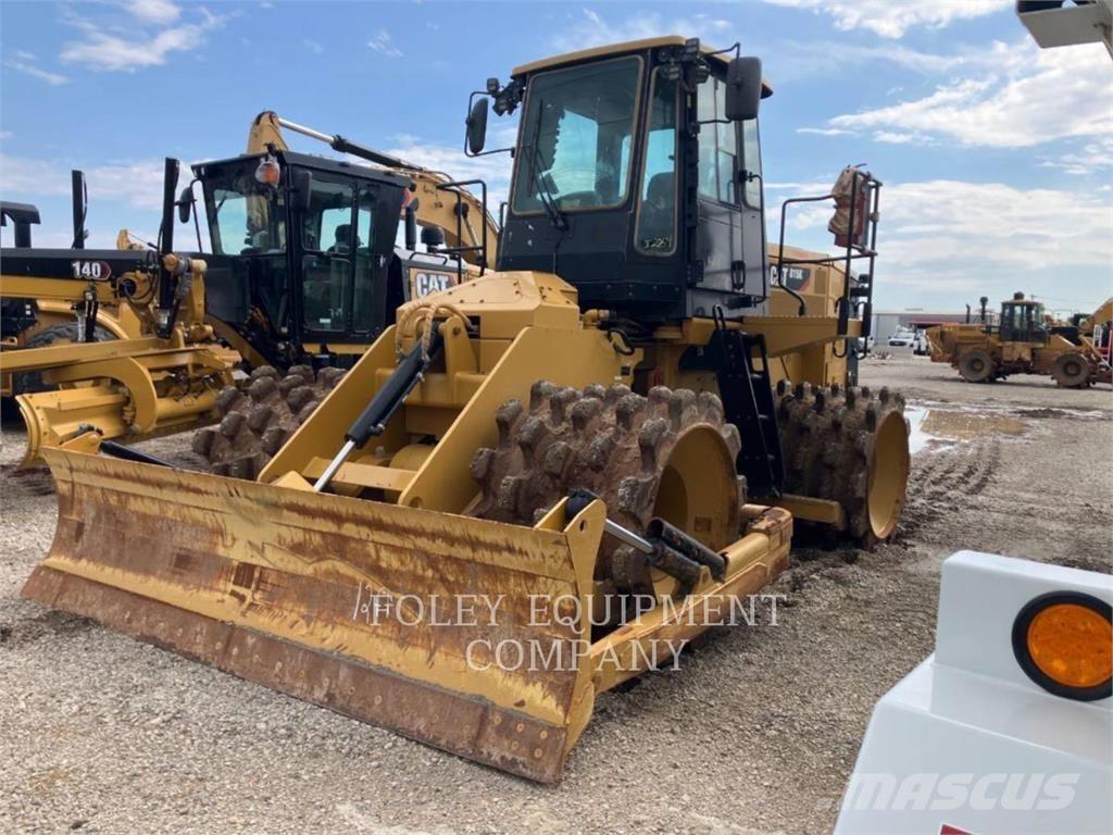 CAT 815K Zemin sıkıştırma makineleri