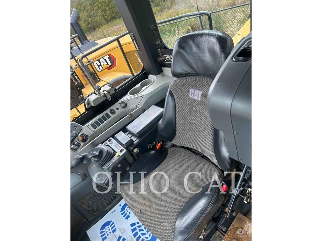 CAT 815K Tekerlekli dozerler