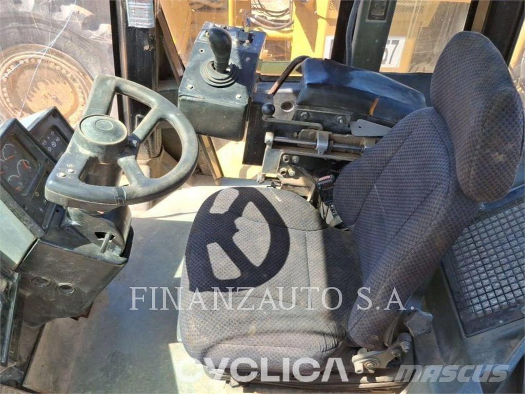 CAT 824H Skreyperler