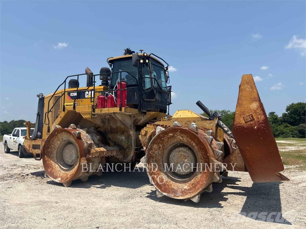CAT 826K Zemin sıkıştırma makineleri