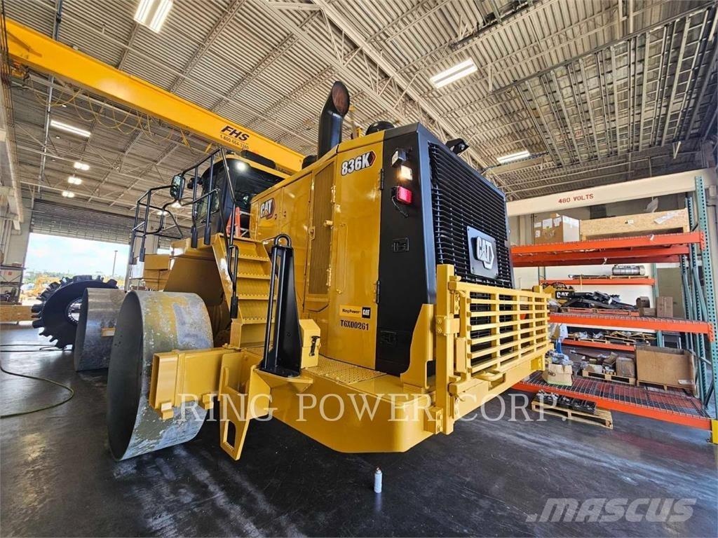 CAT 836K Zemin sıkıştırma makineleri