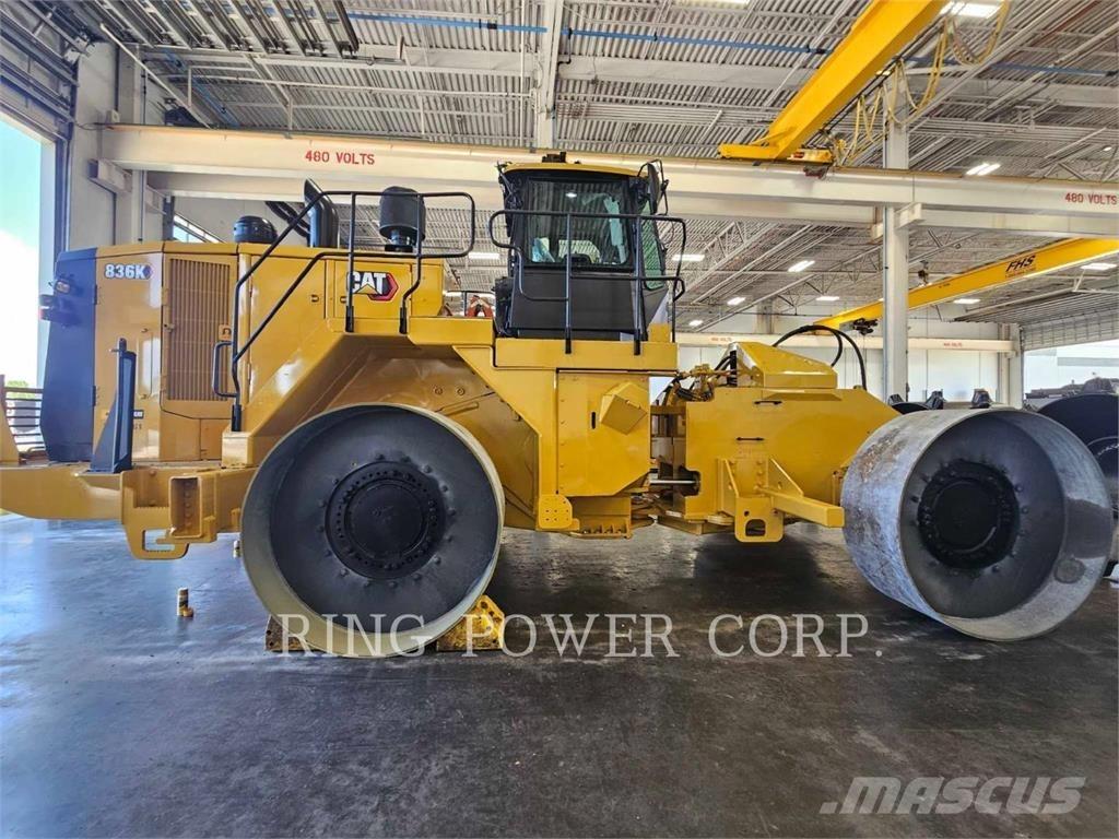 CAT 836K Zemin sıkıştırma makineleri
