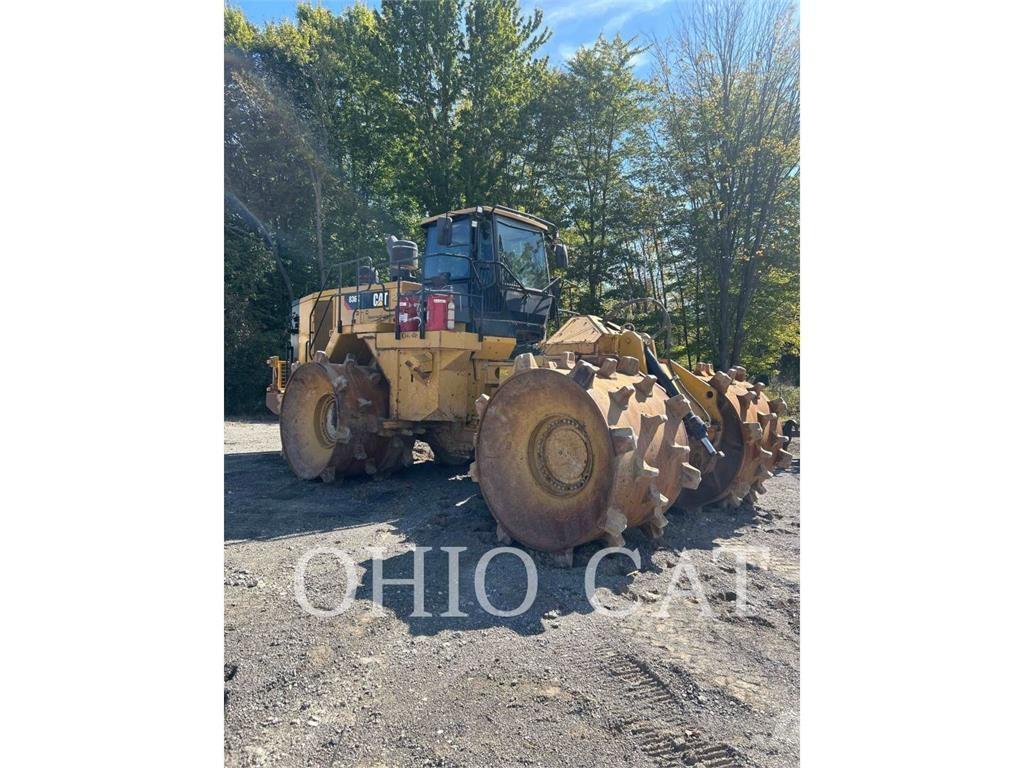 CAT 836K Tekerlekli dozerler