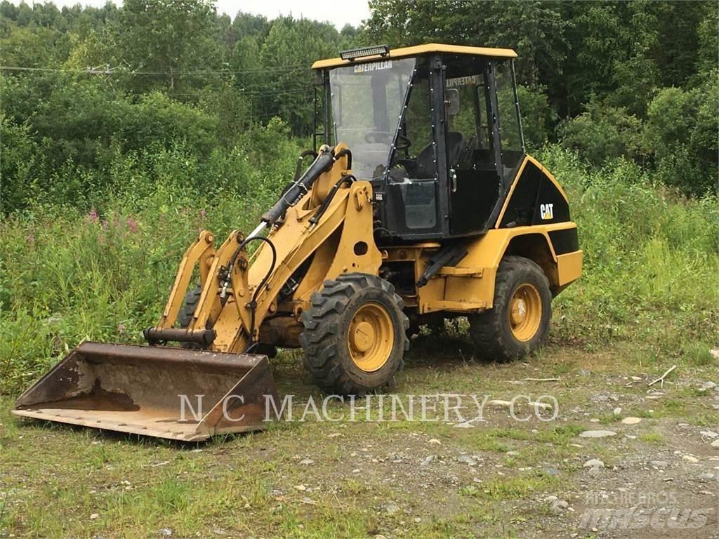CAT 902 Tekerlekli yükleyiciler
