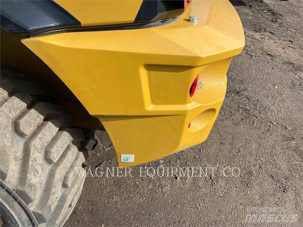 CAT 903D Tekerlekli yükleyiciler