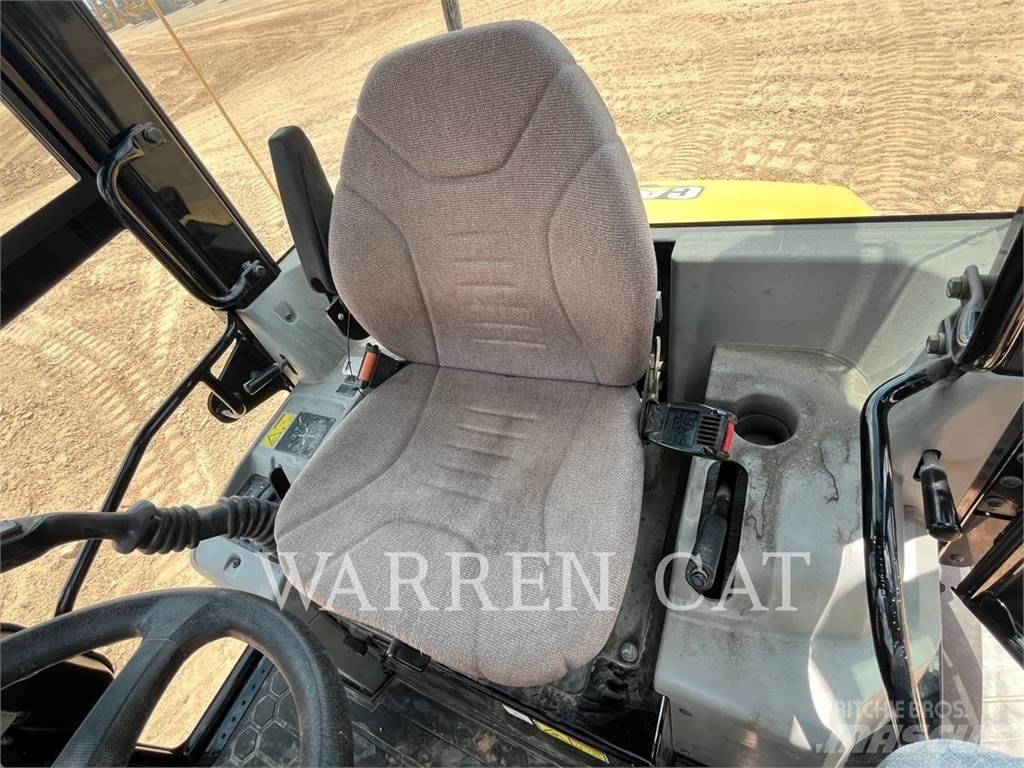 CAT 903D Tekerlekli yükleyiciler
