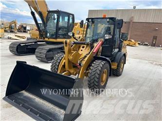 CAT 906 Tekerlekli yükleyiciler