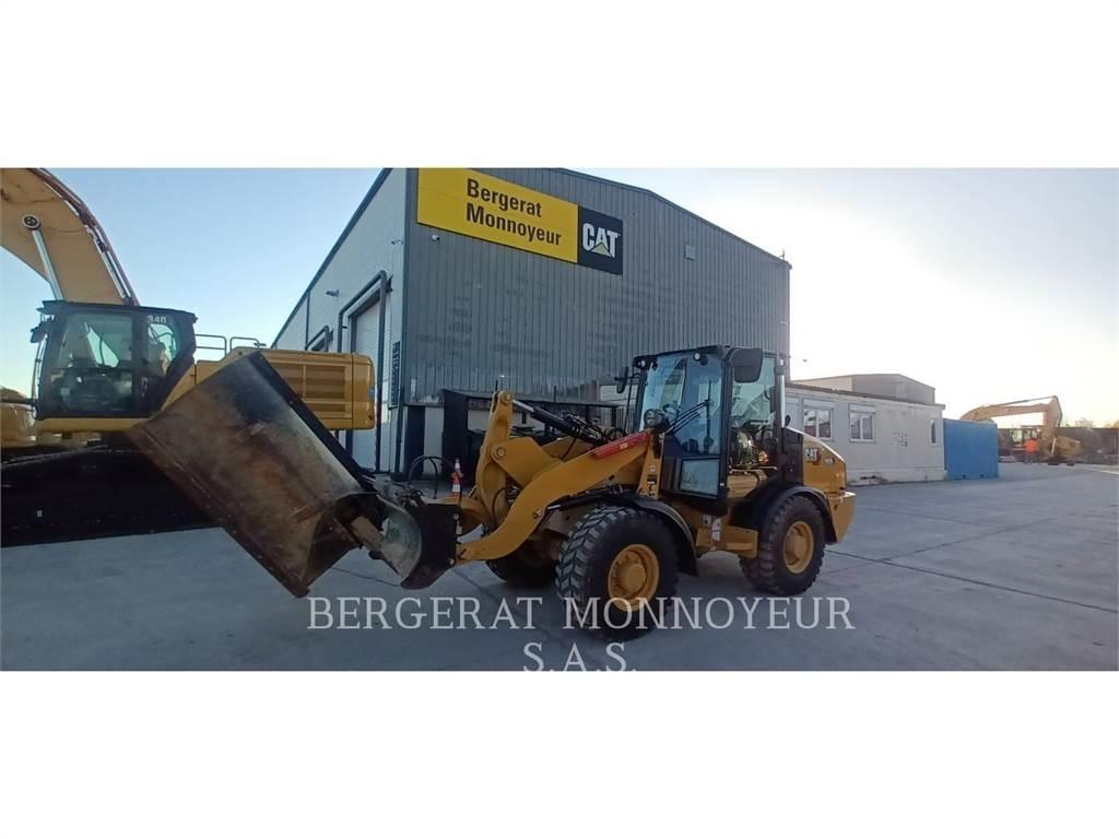 CAT 906 Tekerlekli yükleyiciler