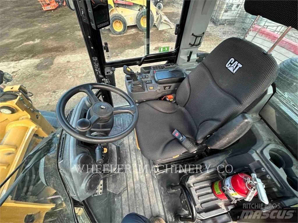 CAT 906 Tekerlekli yükleyiciler