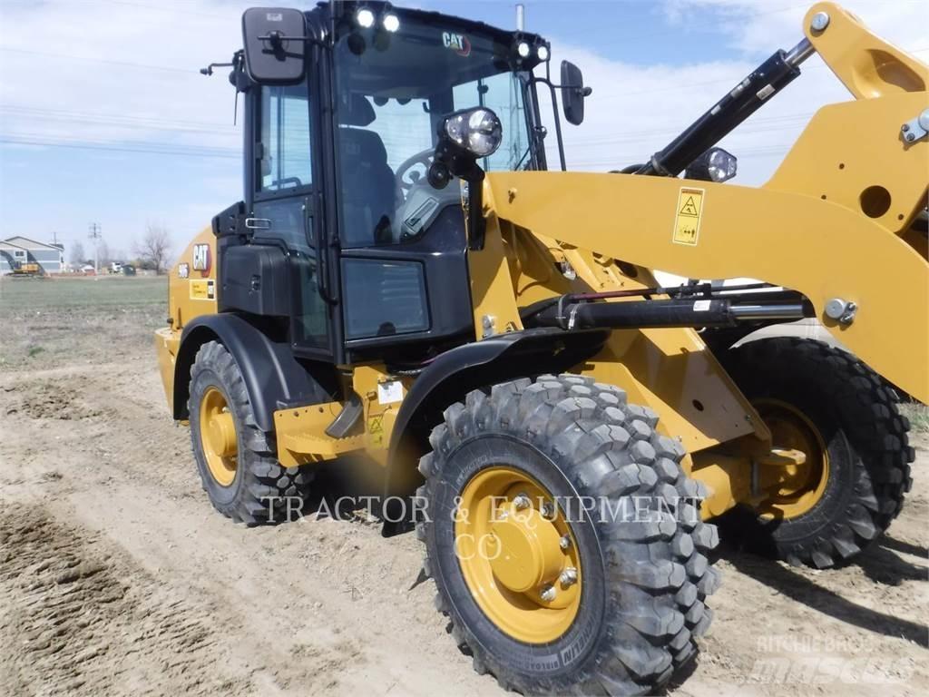CAT 906 Tekerlekli yükleyiciler