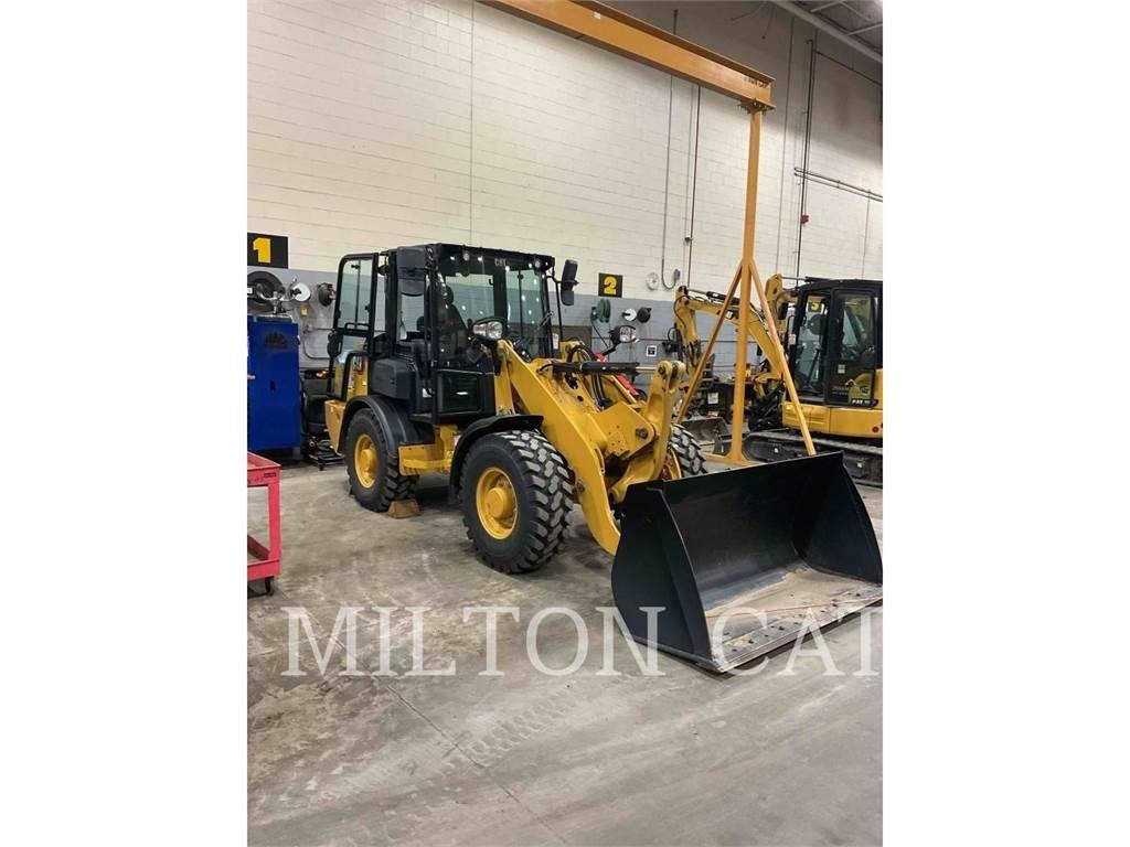 CAT 906 Tekerlekli yükleyiciler
