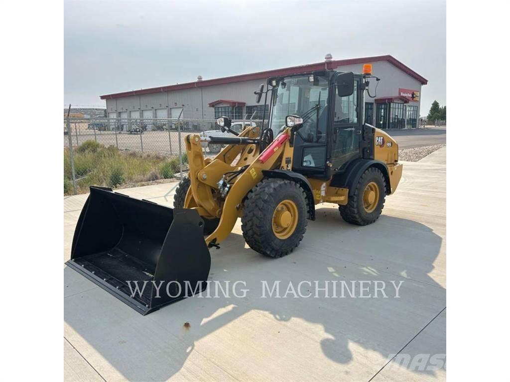 CAT 906 Tekerlekli yükleyiciler